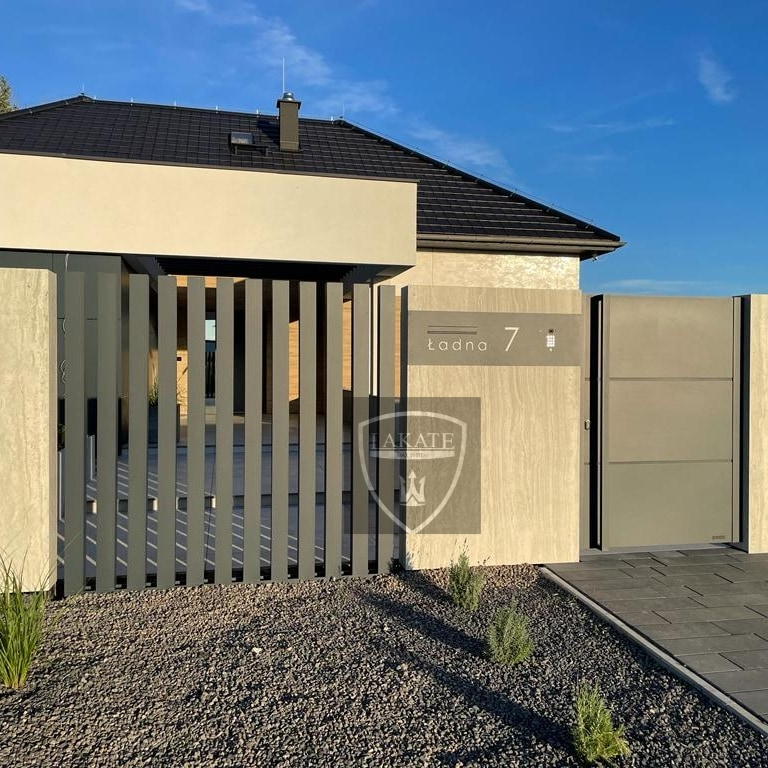 Lakate spieki kwarcowe- elegancja i trwałość w orodzeniach, pergolach i elewacjach